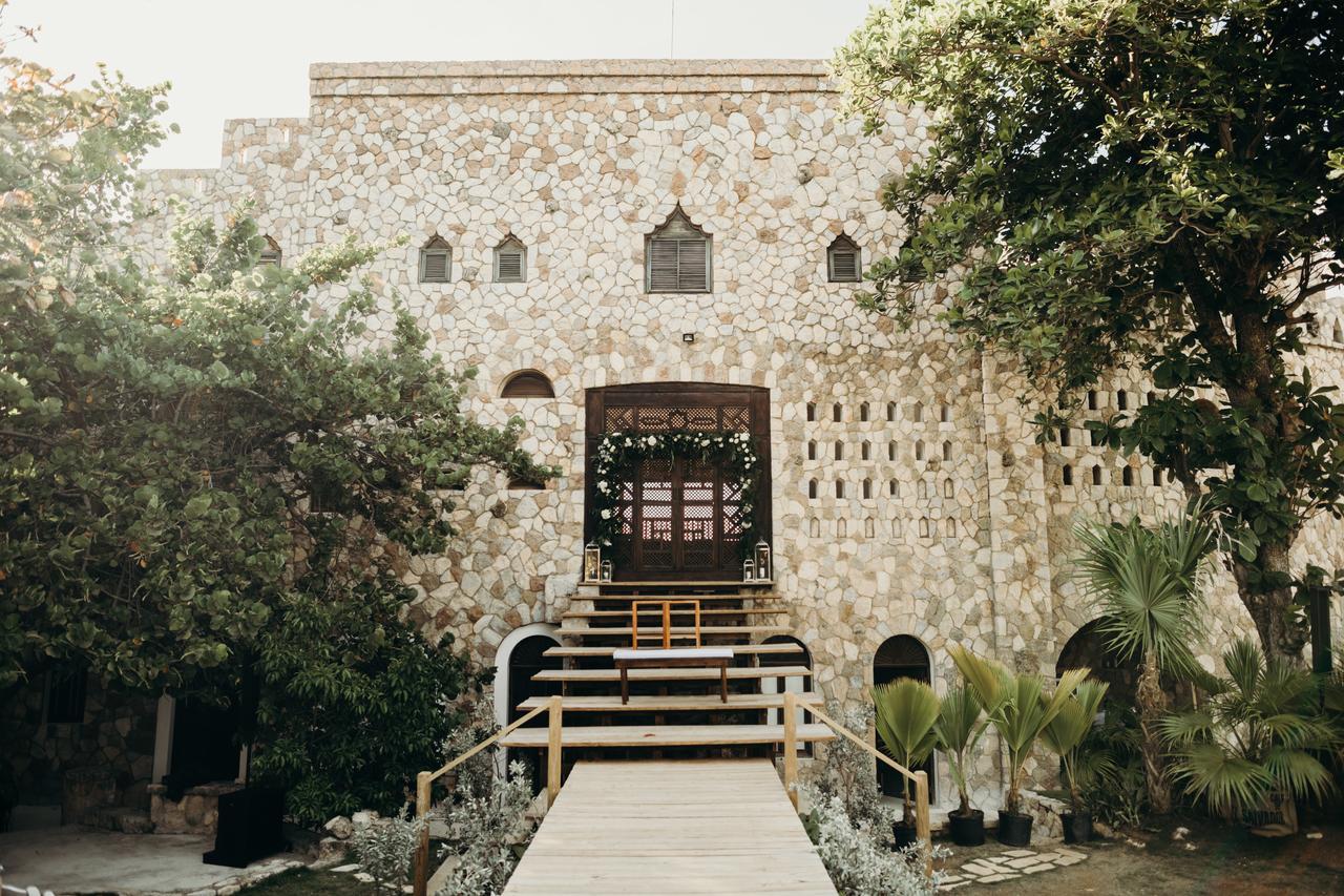 Pattoo Castle Villa Negril Exterior photo